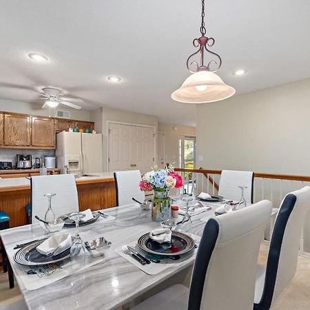 Beautiful Townhome, 11 Minutes To Downtown, Kcmo. Канзас-Сіті Екстер'єр фото
