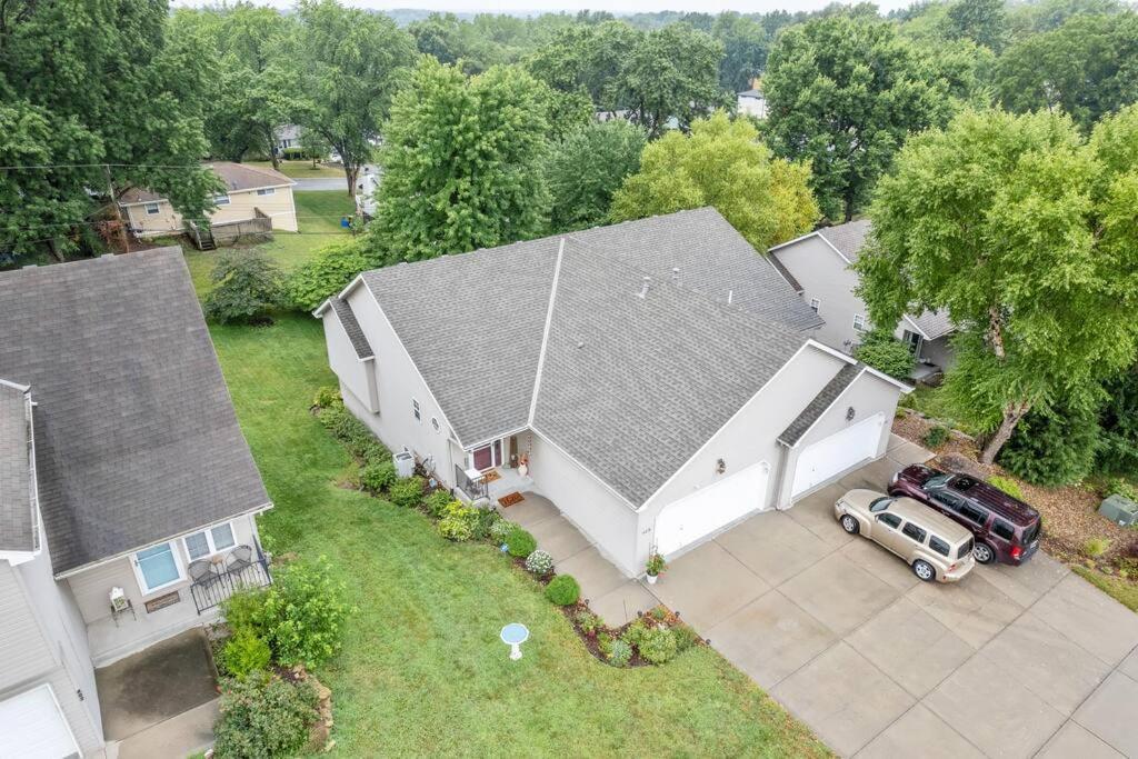 Beautiful Townhome, 11 Minutes To Downtown, Kcmo. Канзас-Сіті Екстер'єр фото
