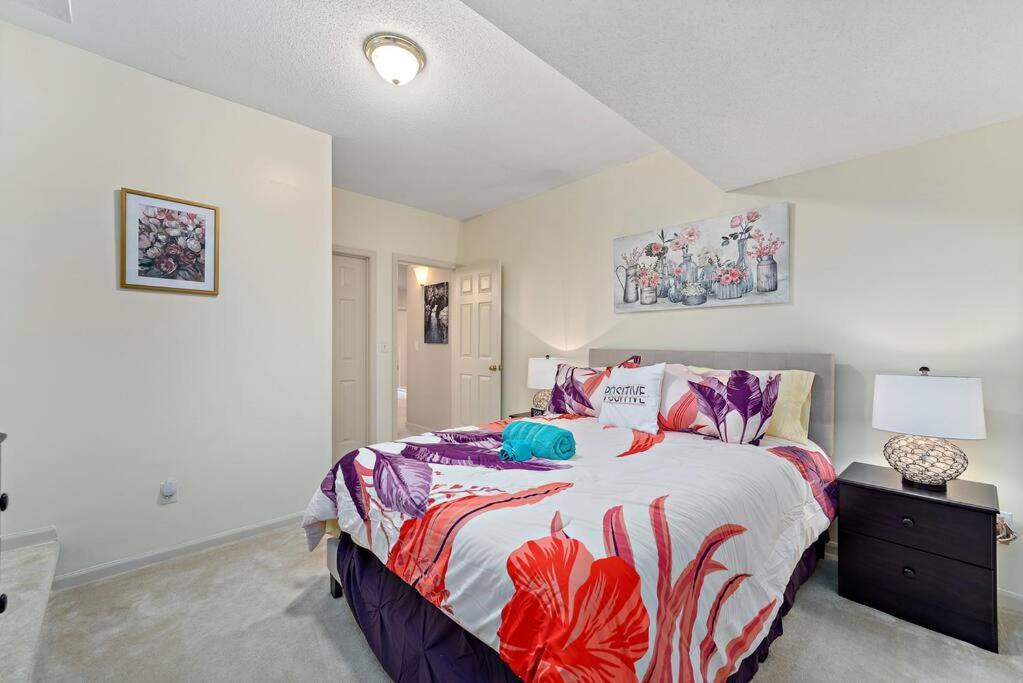 Beautiful Townhome, 11 Minutes To Downtown, Kcmo. Канзас-Сіті Екстер'єр фото