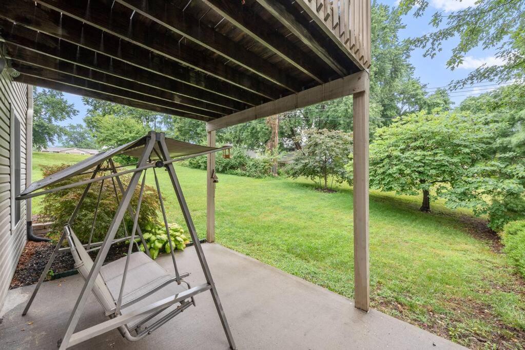 Beautiful Townhome, 11 Minutes To Downtown, Kcmo. Канзас-Сіті Екстер'єр фото