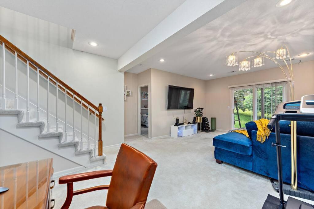 Beautiful Townhome, 11 Minutes To Downtown, Kcmo. Канзас-Сіті Екстер'єр фото