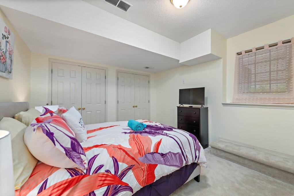 Beautiful Townhome, 11 Minutes To Downtown, Kcmo. Канзас-Сіті Екстер'єр фото